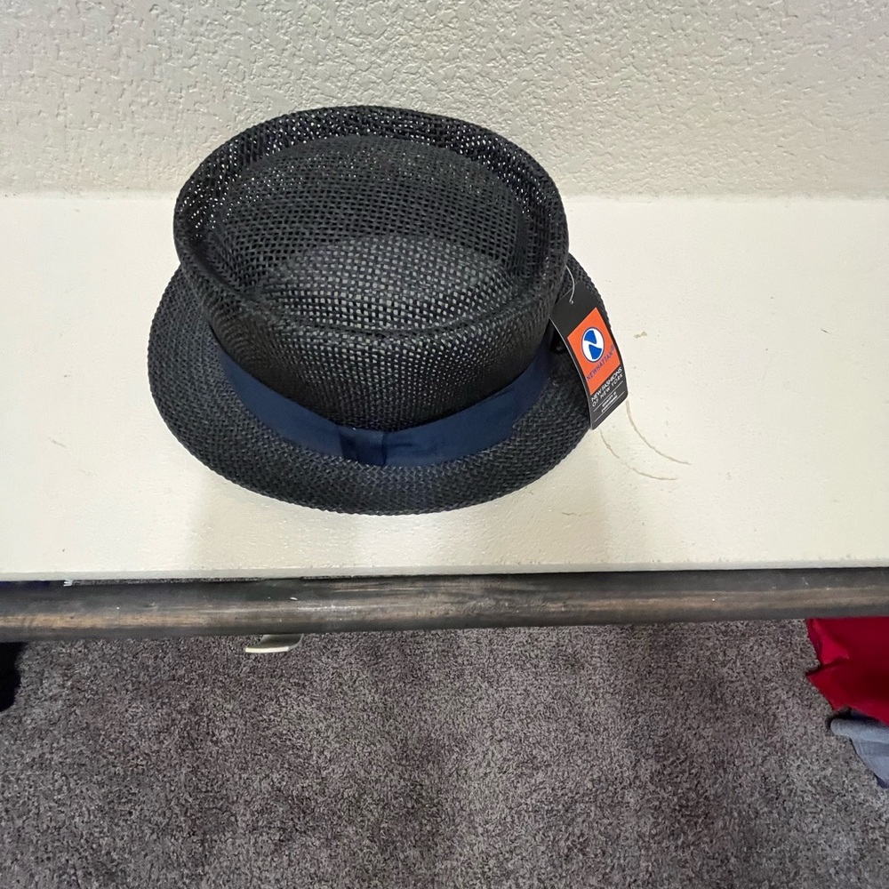 Newhattan brand, hat, blue, size small/medium